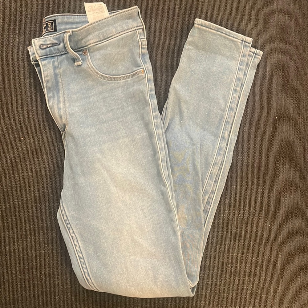 COPY - Abercrombie and Fitch light wash high rise jeggings